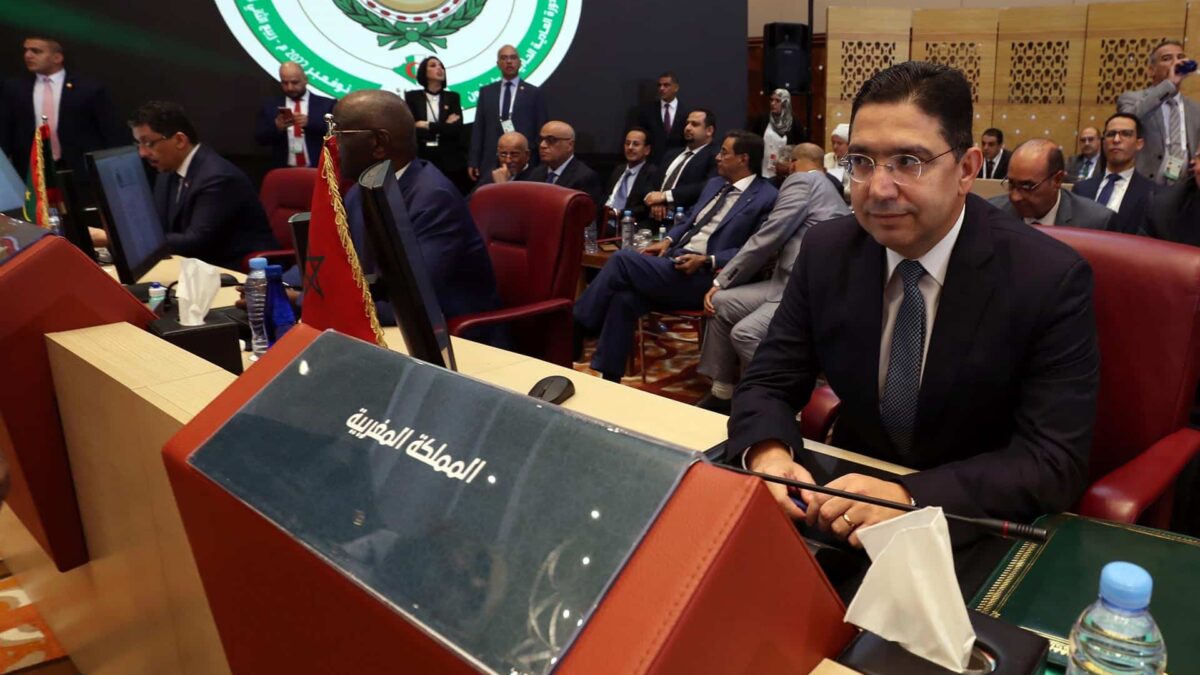 Mohamed VI invita al presidente argelino a "dialogar" en Marruecos tras su ausencia en la cumbre de la Liga Árabe