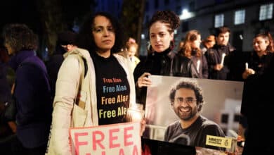 España, muda ante la huelga de hambre del icono de la revuelta egipcia en plena COP27