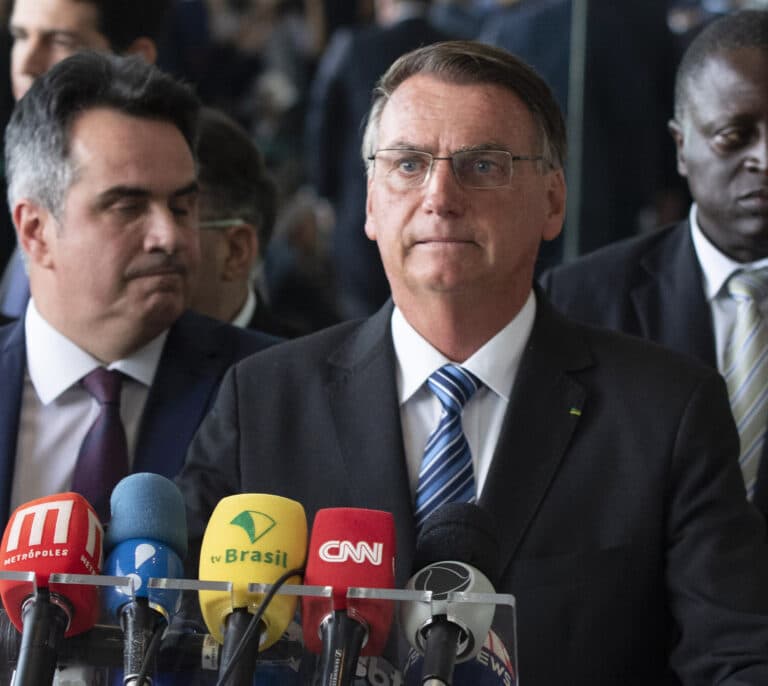 Bolsonaro se desvincula del asalto a las instituciones en Brasilia por parte de sus simpatizantes