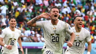 Festival de goles entre Camerún y Serbia que no sirve a ninguno
