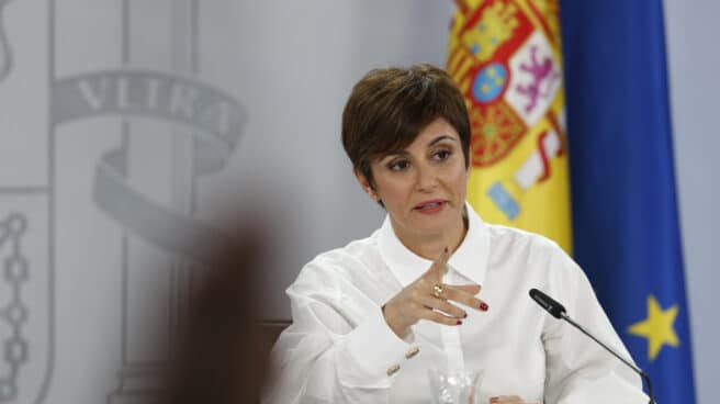 MADRID, 15/11/2022.- La ministra de Política Territorial y portavoz del Gobierno, Isabel Rodríguez durante la rueda de prensa tras el Consejo de Ministros celebrado este martes en La Moncloa. EFE/ Javier Lizón