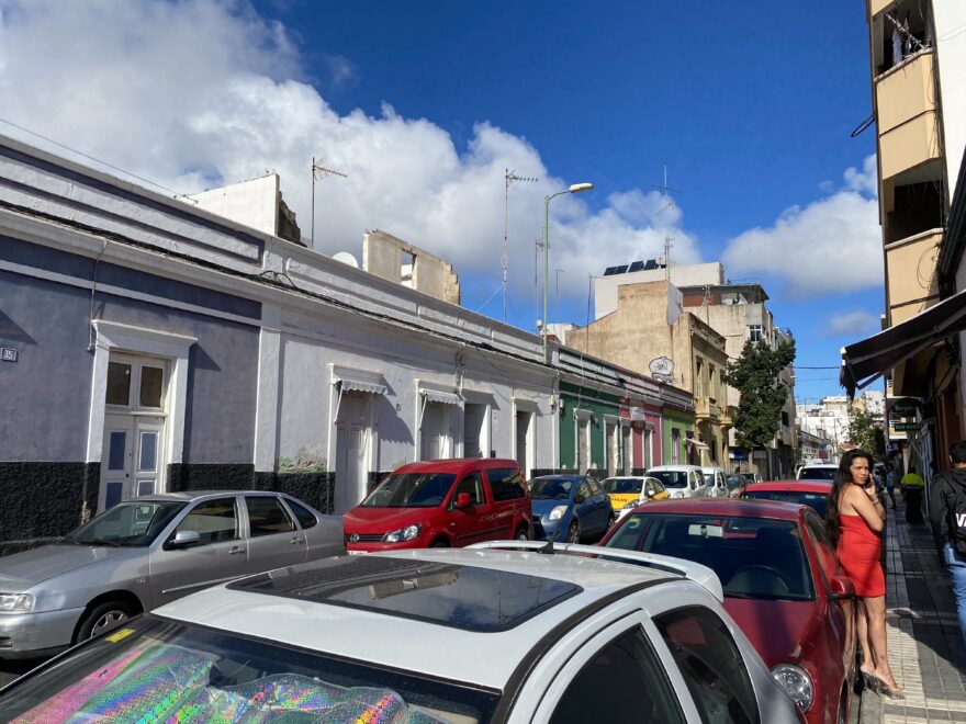 Una de las prostitutas de la calle Molino de Viento en el barrio Arenales, en Las Palmas de Gran Canaria