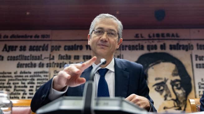Pablo Hernández de Cos comparece sobre el proyecto de Presupuestos Generales del Estado para 2023 El gobernador del Banco de España, Pablo Hernández de Cos, en la Comisión de Presupuestos del Senado.