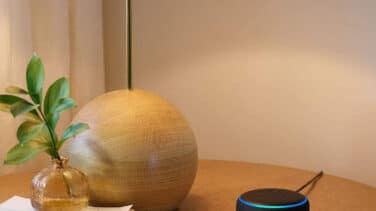 Amazon tira el precio de su altavoz inteligente echo dot ¡ahora con un 60% de descuento!