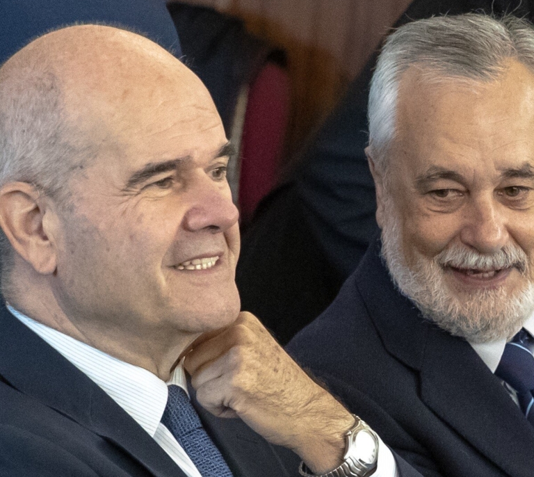 Dirigentes socialistas se ofrecen a acompañar a Griñán a la puerta de prisión