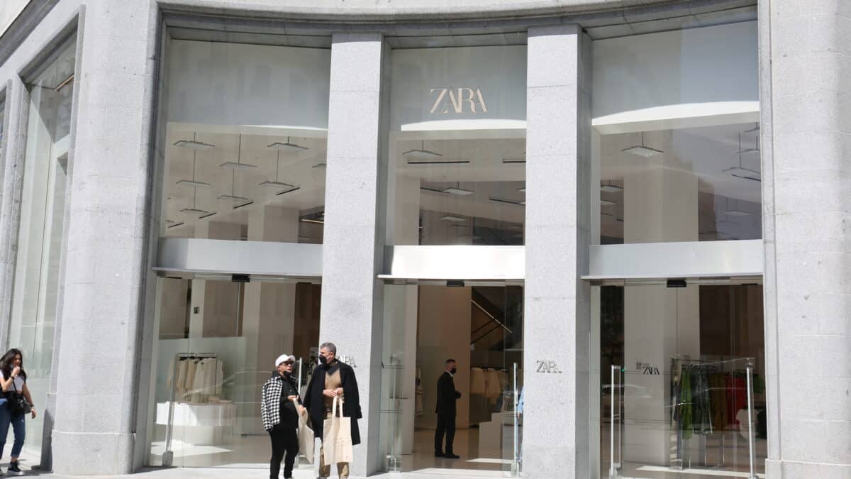 Inditex cae casi un 6% en bolsa tras ralentizar su crecimiento en el tercer trimestre