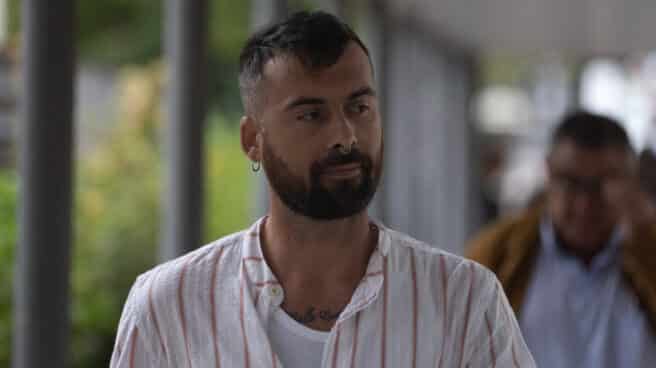 El concursante de Gran Hermano acusado de abusar de Carlota Prado asegura que fue una relación consentida El exconcursante del programa de televisión 'Gran Hermano Revolution', José María López Pérez, a su llegada al juicio en el que se enfrenta a una acusación de abusos sexuales