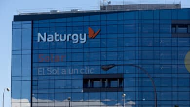 Naturgy compra por 650 millones de euros los activos renovables de Ardian en España