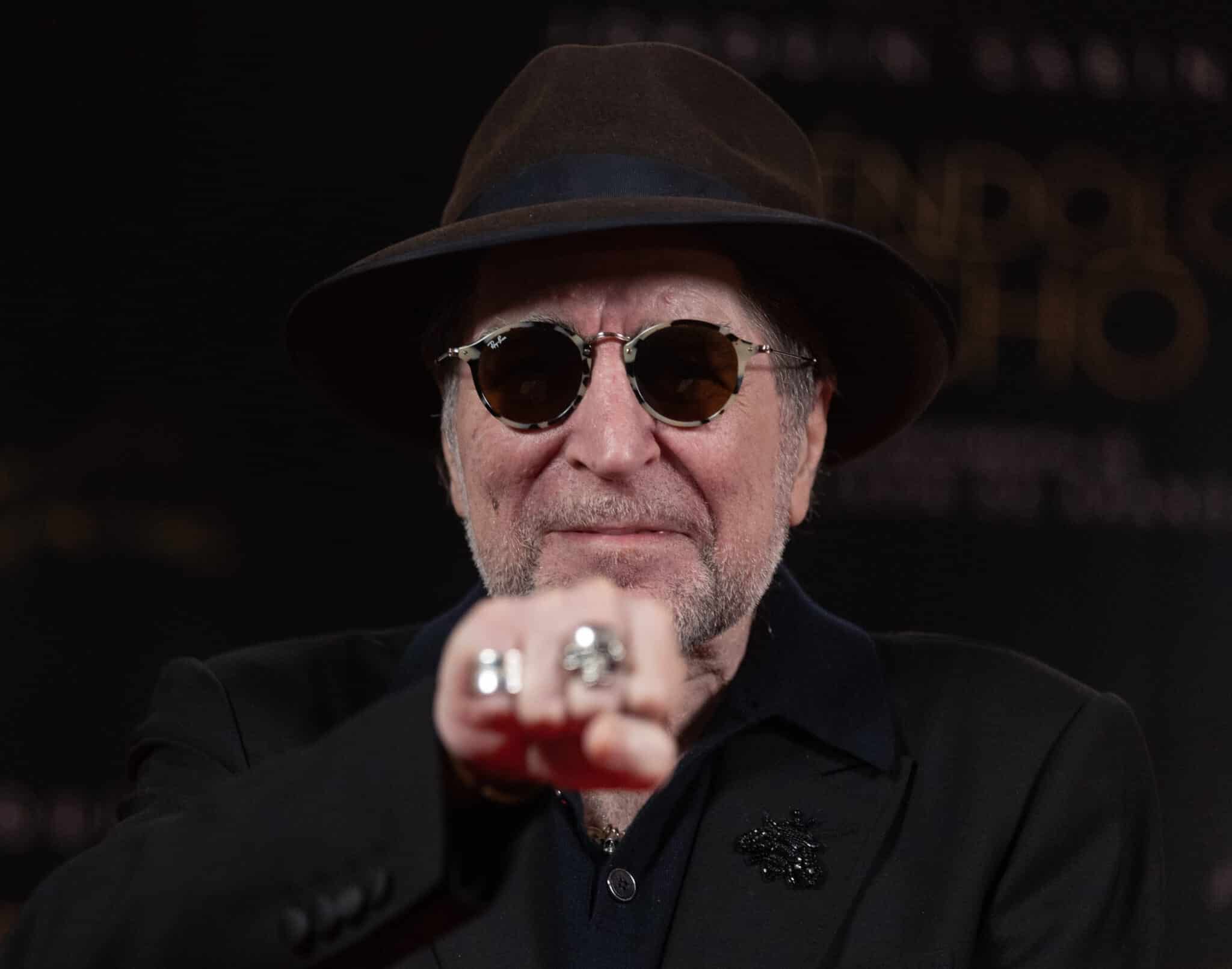 Joaquín Sabina: "Ya no soy tanto de izquierdas porque veo lo que está  pasando"