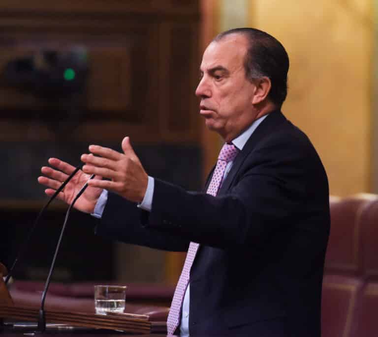 El discurso viral del diputado Adanero (UPN) por la "vergüenza" del pacto con Bildu sobre la Guardia Civil