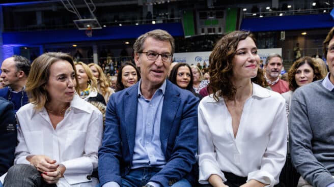 Feijóo y Ayuso protagonizan un acto de ‘En defensa de un gran país’, en Madrid