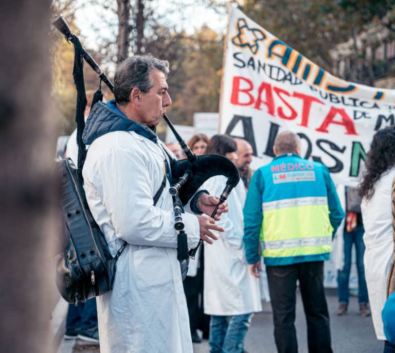 Los médicos de Aragón irán a la huelga de enero si no se implantan "inmediatamente" sus propuestas ante el "colapso"