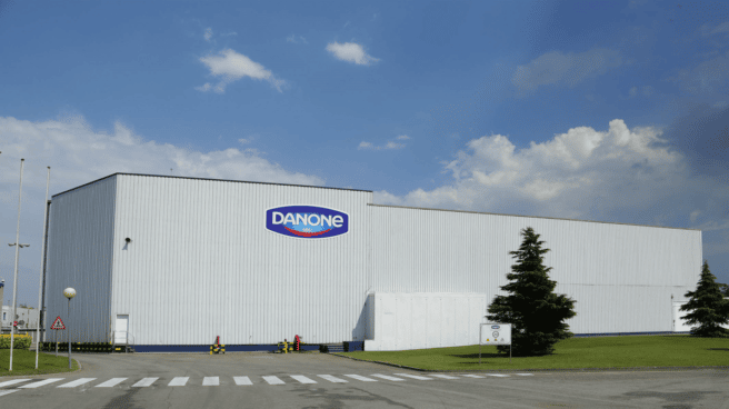 Danone celebra el 50 aniversario desde que "reafirmó públicamente su apuesta por el modelo del doble propósito empresarial" Fábrica de Danone