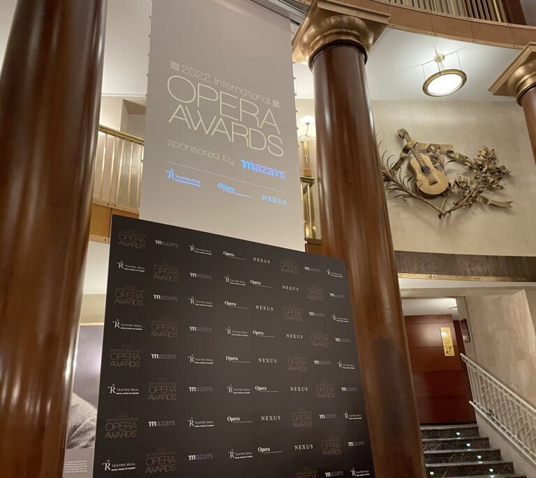 Los Premios Internacionales de Ópera galardonan a dos compañías ucranianas por su "valor" y "resistencia"