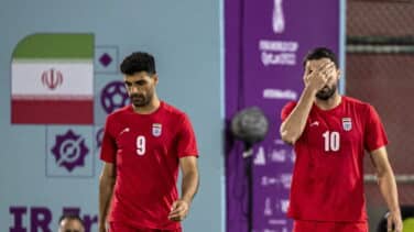 Irán versus EEUU: los ayatolás convierten el partido en un símbolo de la división del país