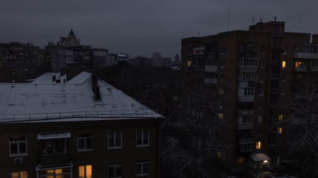 Nieve y cortes de electricidad en Kiev Primera nevada en Kiev