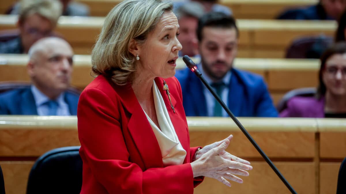 La vicepresidenta primera y ministra de Asuntos Económicos y Transformación Digital, Nadia Calviño, en una sesión de control al Gobierno en el Senado.