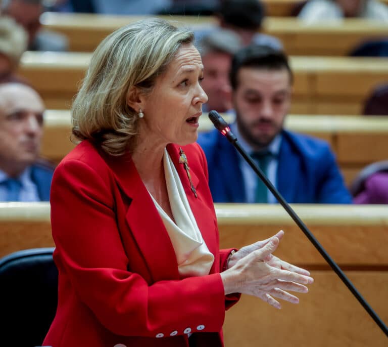 Los economistas prevén que el PIB crecerá un 1,1% en 2023, la mitad que el Gobierno