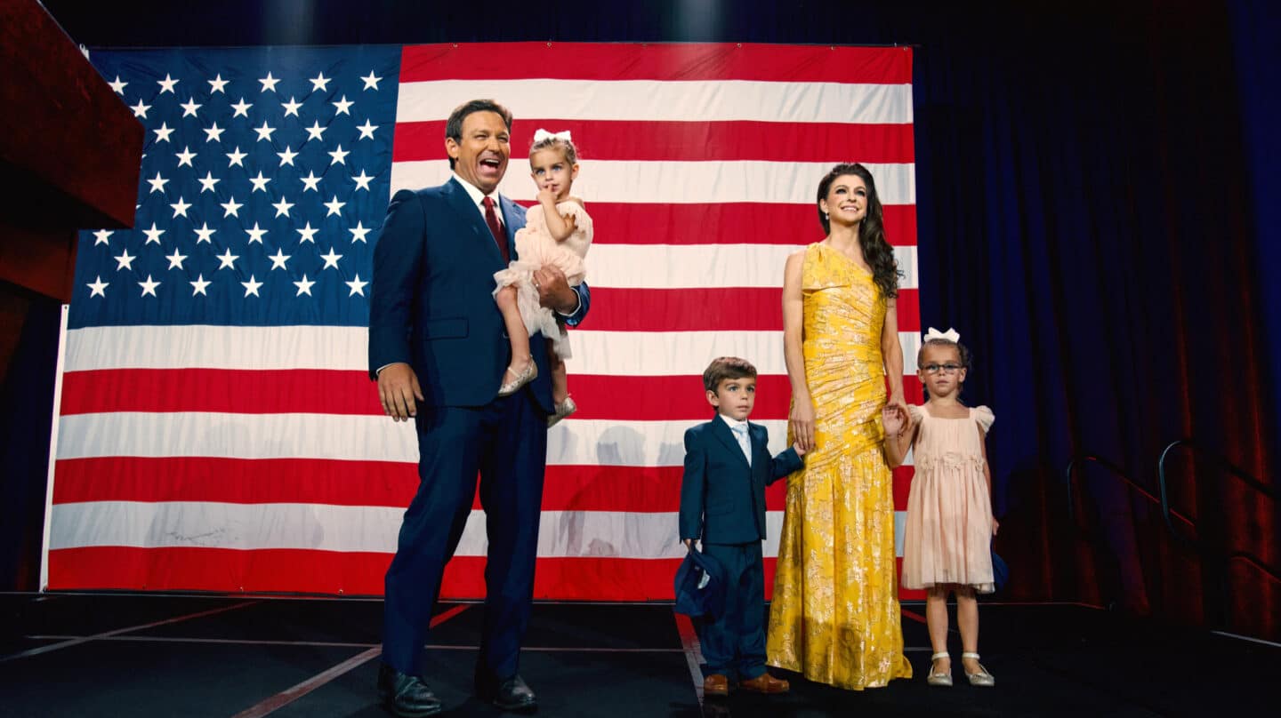 Ron DeSantis, su esposa Casey y sus tres hijos