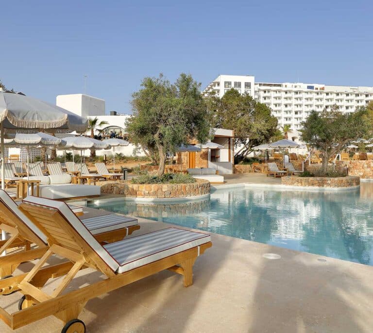 Los hoteles prevén un gran verano de turistas pese a la subida de precios