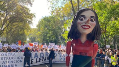 La multitudinaria manifestación contra la "destrucción de la sanidad pública", en imágenes