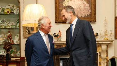 El Rey Felipe VI mantiene un encuentro privado con el rey Carlos III de Inglaterra