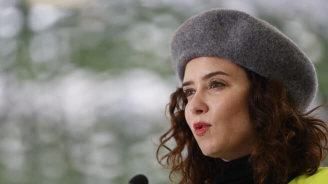 Isabel Díaz Ayuso visita las obras de la Puerta del Sol. La presidenta de la Comunidad de Madrid, Isabel Díaz Ayuso, en su visita este jueves a las obras que se están llevando a cabo en la Puerta del Sol y en zonas aledañas.