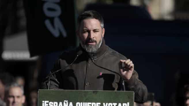 El presidente de Vox, Santiago Abascal, intervienen en la protesta del partido y el sindicato Solidaridad en la Plaza Universidad de Barcelona El presidente de Vox, Santiago Abascal, intervienen en la protesta del partido y el sindicato Solidaridad en la Plaza Universidad de Barcelona