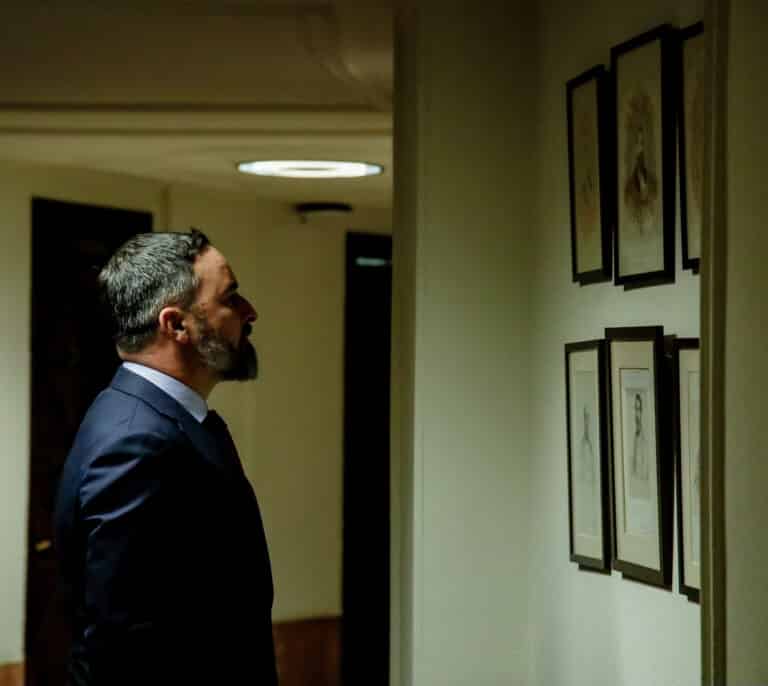 Vox rehúye la confrontación con Olona y prevé que se presentará a las generales