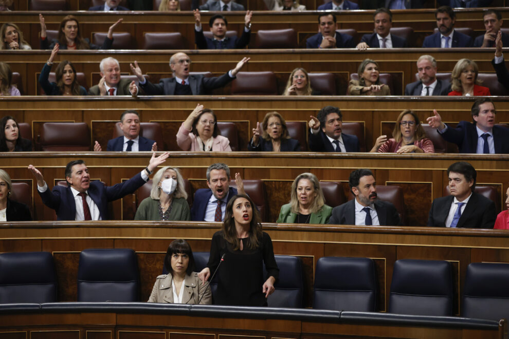 Irene Montero interviene en el Congreso ante las protestas de los diputados del PP.