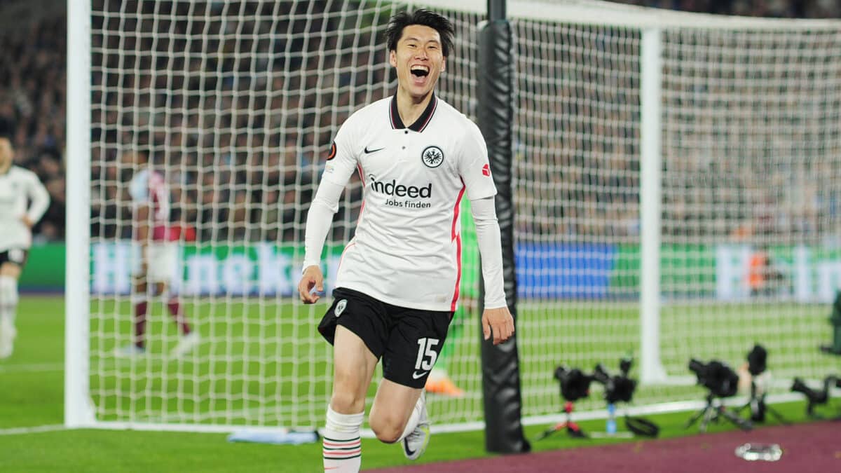 Daichi Kamada celebra un gol con el Eintracht Frankfurt en la pasada edición de la Europa League.