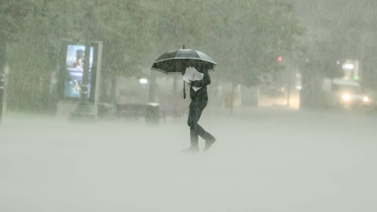 Las imágenes de la fuerte tormenta de granizo que ha caído sobre Valencia