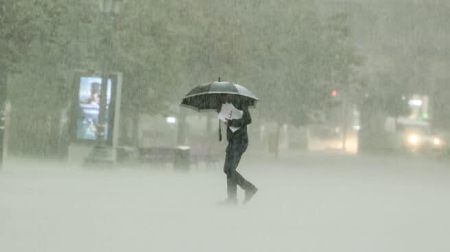 Llueve con intensidad en Valencia