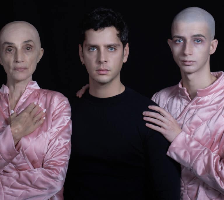 Eduardo Casanova: "Hay mucha pereza en la idea del artista que vive en crisis"