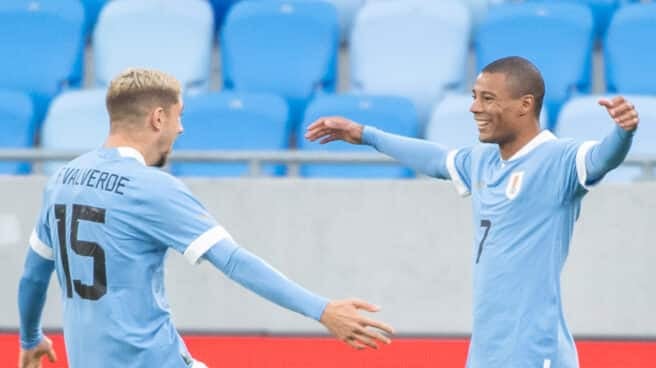 Fede Valverde celebra un gol con la selección de Uruguay.