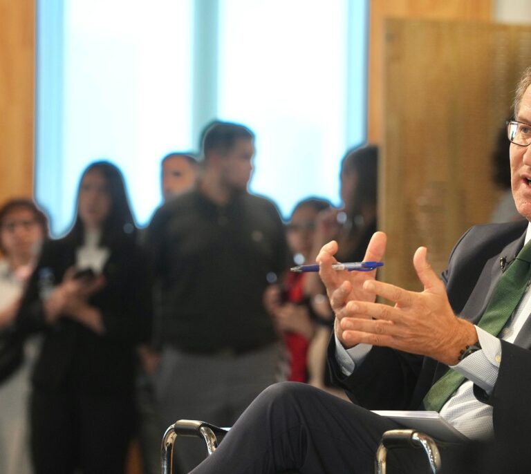 Feijóo alerta desde Argentina que "tenemos el mayor riesgo de populismo en España en 40 años"