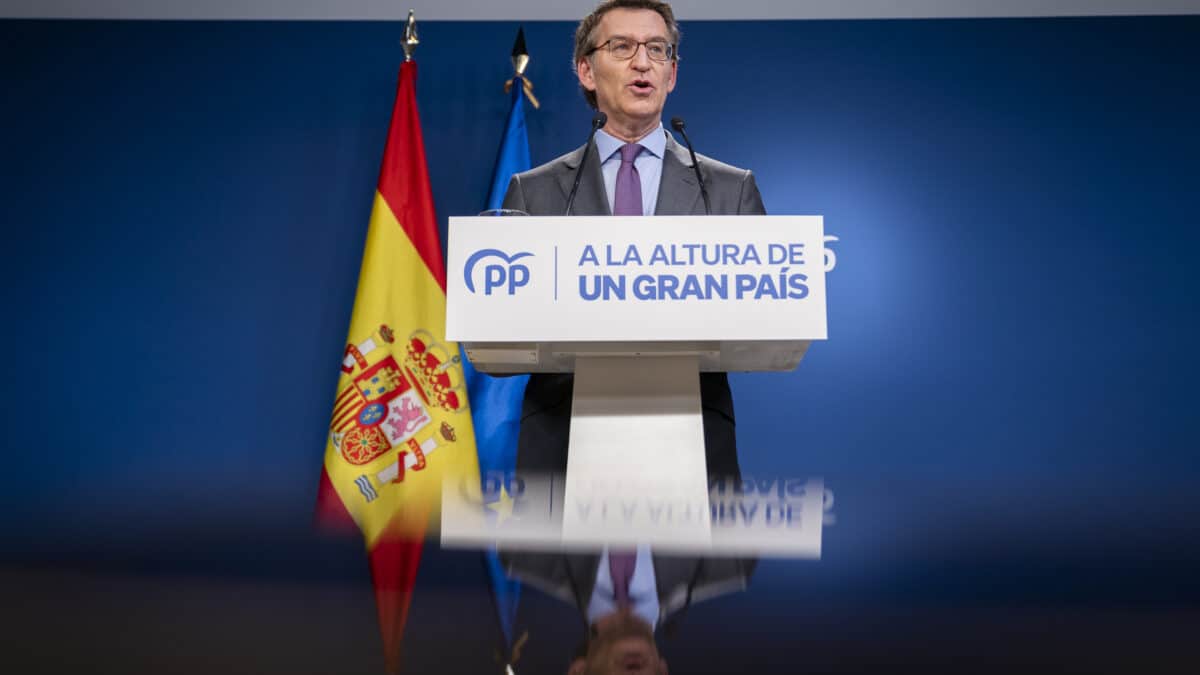 El presidente del Partido Popular (PP), Alberto Núñez Feijóo, comparece para realizar una declaración institucional ante los medios por el anuncio del Gobierno de la derogación del delito de sedición