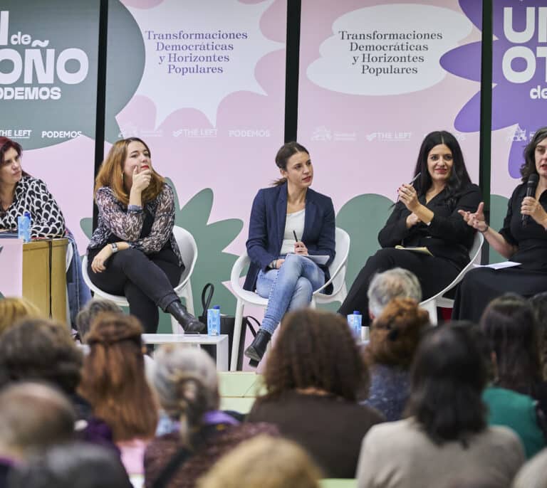Feminismo 'de tronos' en la universidad de Podemos: "Daenerys es de Podemos y Sansa de Bildu"