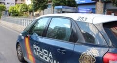 Detienen a un menor por difundir imágenes sexuales de una pareja que grabó a través de una cerradura