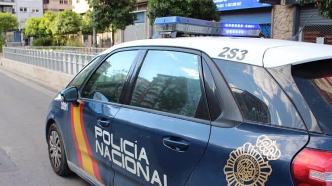 Coche de la Policía Nacional Coche de la Policía Nacional