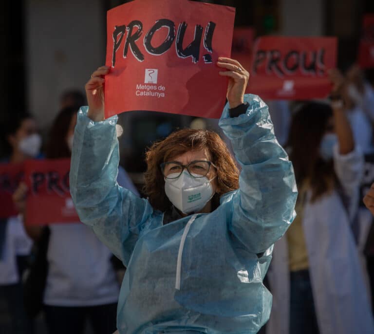 Los médicos catalanes convocan una huelga para el 25 y 26 de enero