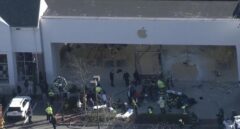 Al menos un muerto y 16 heridos tras empotrarse un coche contra una tienda de Apple en Estados Unidos