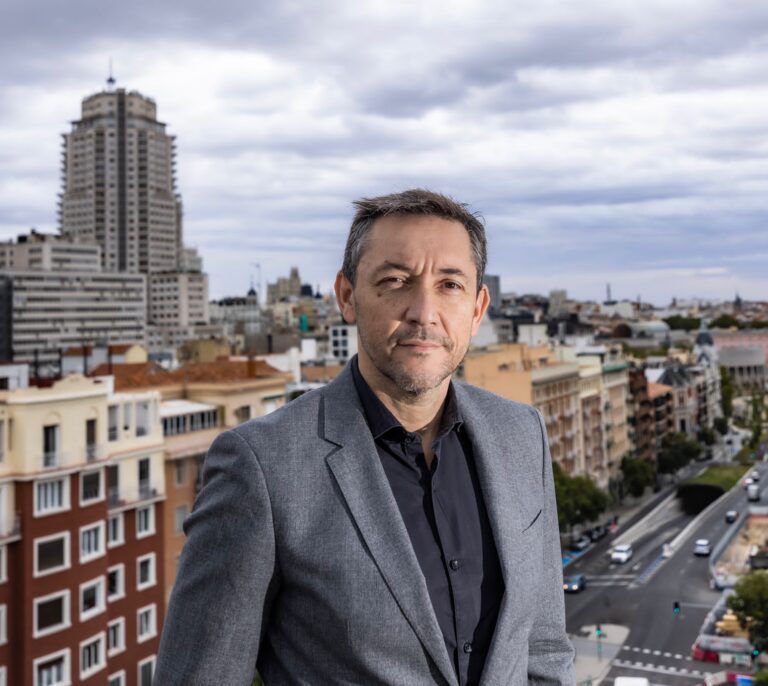 "Los pobres no votan. En España tenemos agujeros negros de la democracia donde la gente no va a votar"