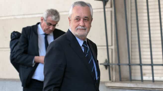 El expresidente andaluz José Antonio Griñán, llegando a la Audiencia de Sevilla durante el juicio.
