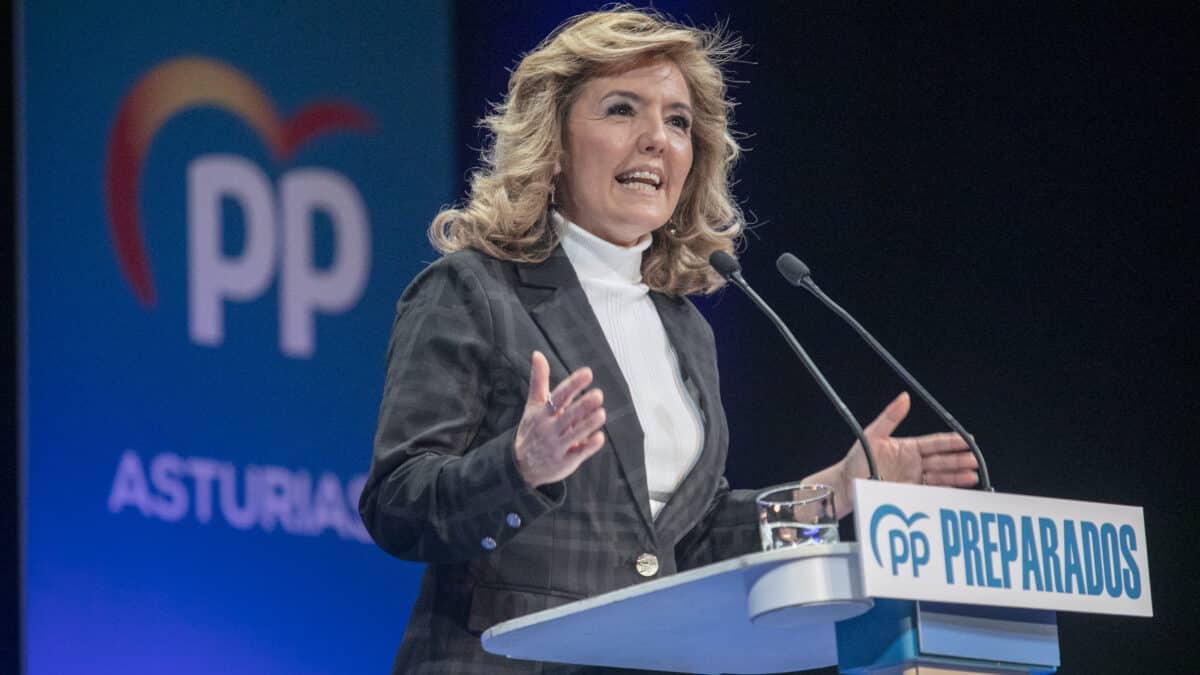 La presidenta del PP de Asturias, Teresa Mallada, durante un acto de campaña de Alberto Núñez Feijóo para la presidencia del PP, en Oviedo