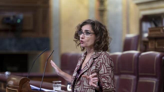 La ministra de Hacienda y Función Pública, María Jesús Montero, interviene durante la segunda jornada plenaria de Presupuestos en el Congreso de los Diputados