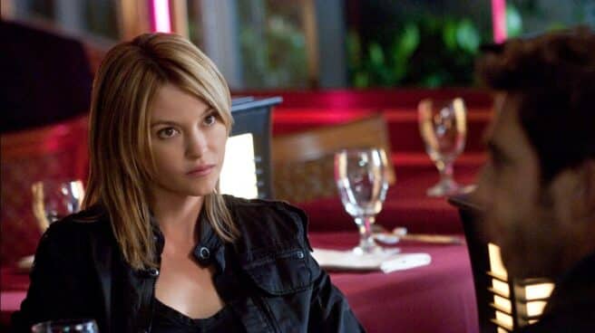 Nicki Aycox en su papel en la serie 'Dark Blue', en 2009