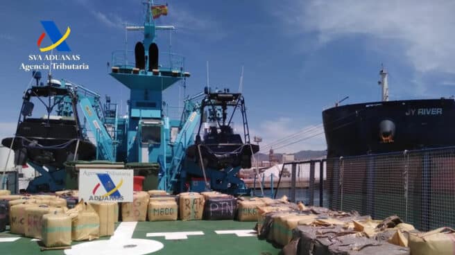 Droga incautada por Vigilancia Aduanera en una de las operaciones llevadas a cabo en el Campo de Gibraltar Droga incautada por Vigilancia Aduanera en una de las operaciones llevadas a cabo en el Campo de Gibraltar.