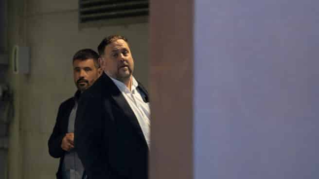 El presidente de ERC, Oriol Junqueras, en la sede del partido. El presidente de ERC, Oriol Junqueras, en la sede del partido.