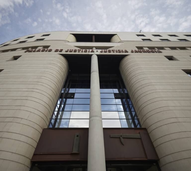 El TSJ de Navarra plantea una cuestión de inconstitucionalidad a la ley que impide centros concertados separados por sexo